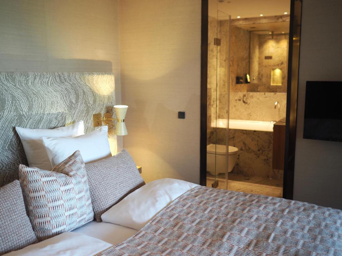Hotel Hypernym & Suites 4*